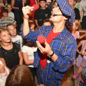 Clown Zauberer LIAR im Einsatz in NRW Ballonmodellage - Clown Zauberer LIAR im Einsatz in NRW